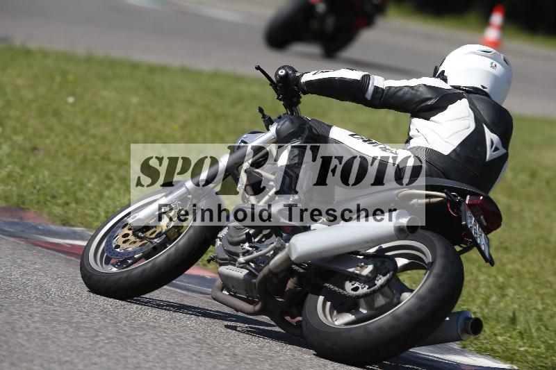 /Archiv-2024/29 12.06.2024 MOTO.CH Track Day ADR/Gruppe blau/92